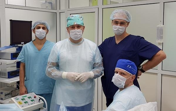 Хирург флеболог Магдиев А.Х. на лазерной операции в «МИФЦ»