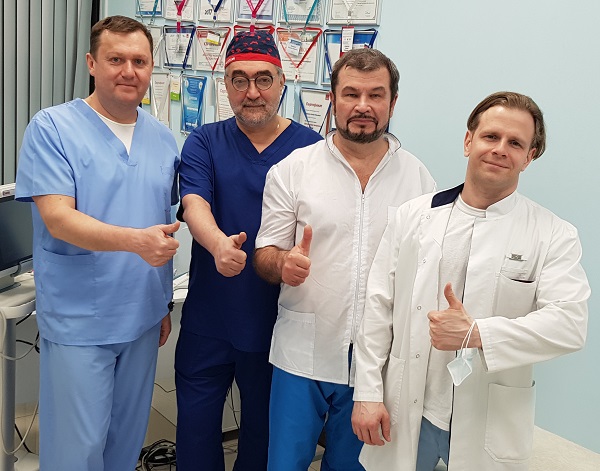 Доктор Тенчурин Р.Ш. с флебологами «МИФЦ» после успешного мастер-класса