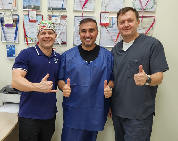 Хирург флеболог Неделько Д.Е. из Краснодара с Семеновым А.Ю. и Калачевым И.И. после мастер-класса