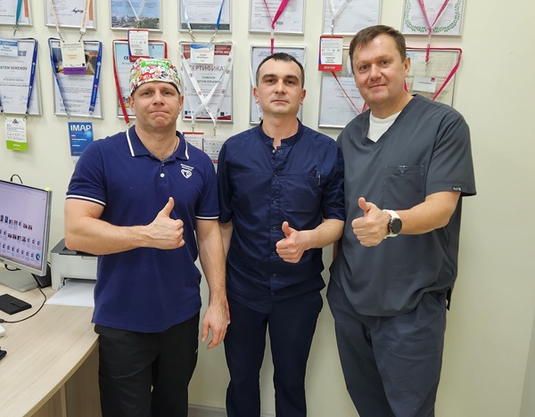 Хирург флеболог Ибрагимов С.М. из Караганды с Семеновым А.Ю. и Калачевым И.И. после мастер-класса