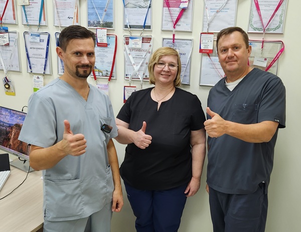 Хирург флеболог Байбакова Т.И. из Москвы с Семеновым А.Ю. и Раскиным В.В. после мастер-класса