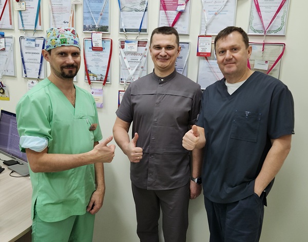Хирург флеболог Побережный В.Я. из Салавата с Семеновым А.Ю. и Раскиным В.В. после мастер-класса