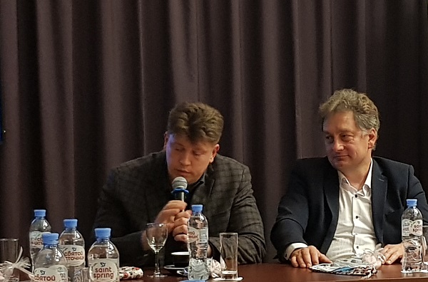 Свое неординарное мнение об услышанном высказывает доктор Летуновский Е.А.