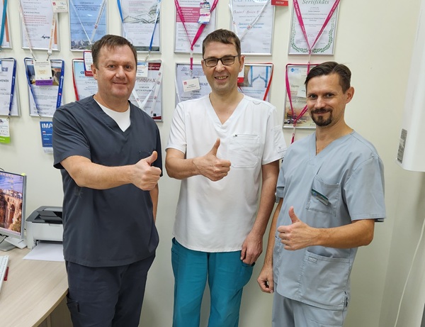 Хирург флеболог Ивакин В.В. из Сергиева-Посада с Семеновым А.Ю. и Раскиным В.В. после мастер-класса